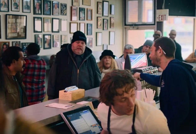 Промо-фото из сериала Медведь 1 сезон 3 серия