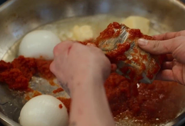 Промо-фото из сериала Медведь 1 сезон 8 серия