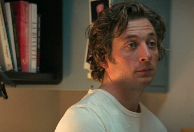 Картинка из сериала Медведь 2 сезон