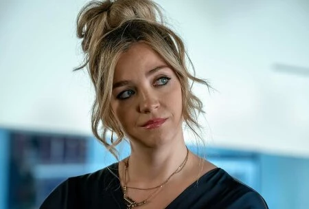 Кадр сериала Медведь